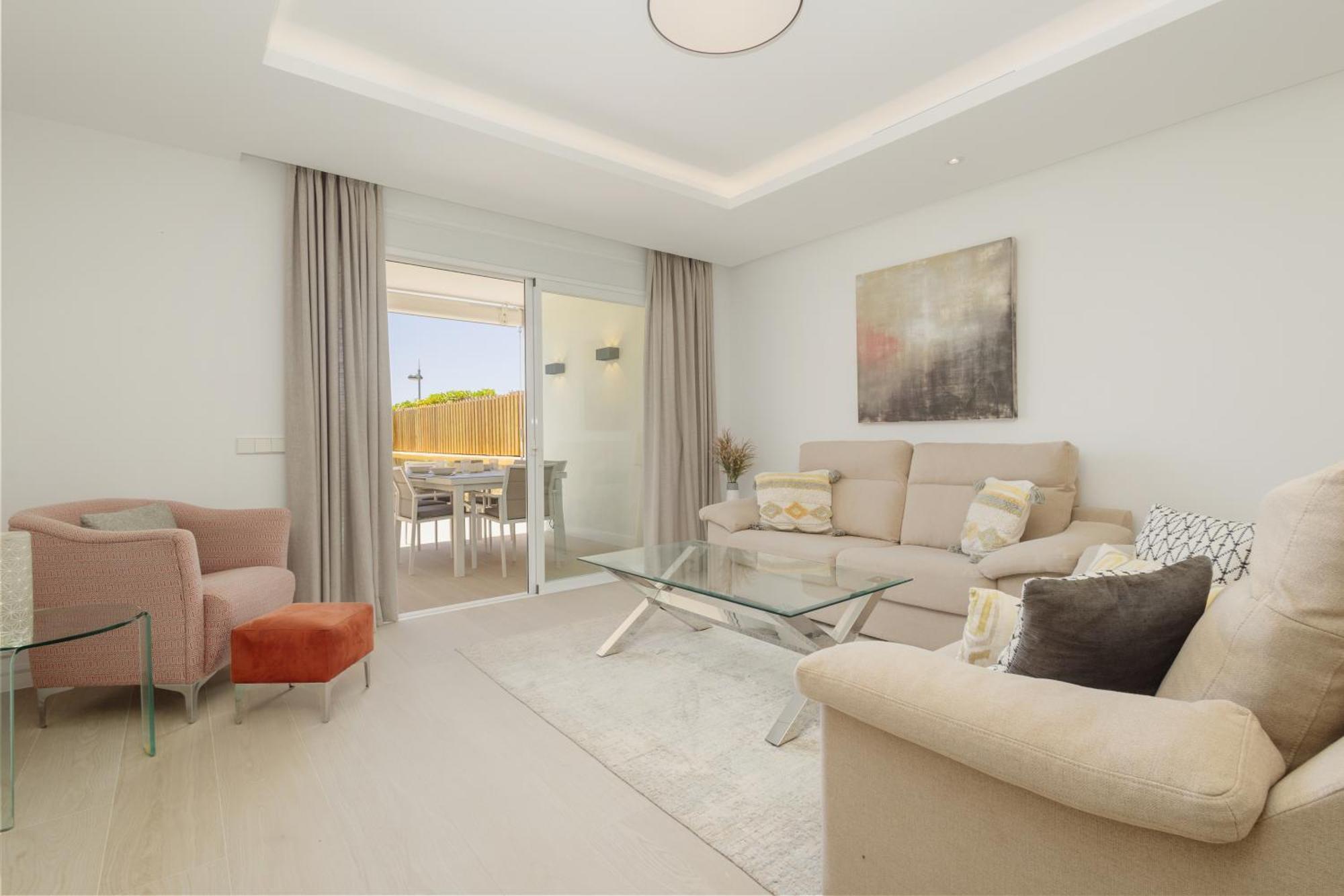 Lejlighed Renovated With Garden And Direct Access, East Marbella